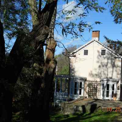 Thomas Tavern: 4 Spring Lake Road