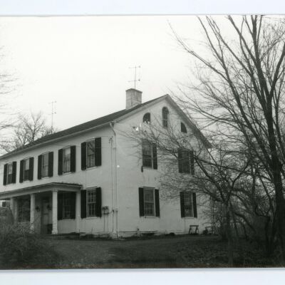 Cholwell House (Hoffman), 179 Benner Road