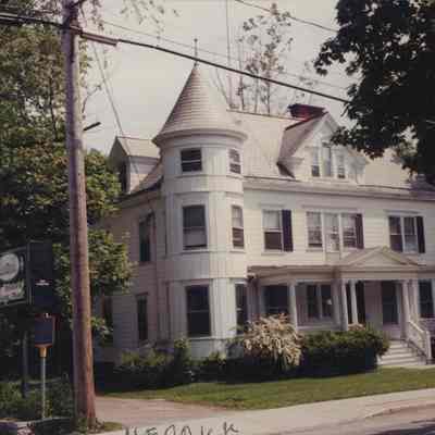 7540 North Broadway - 1997