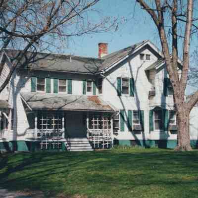 7449 South Broadway - 2000