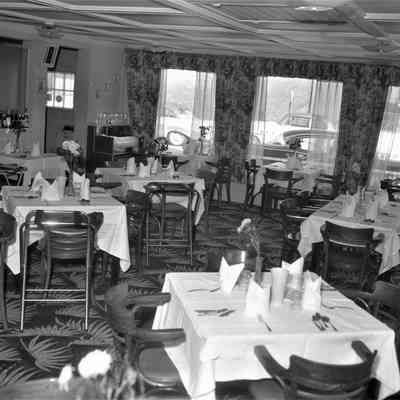 Red Hook Hotel Elbow Room dining area, 1961