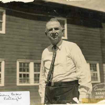 Irving Peter Fraleigh in front of barn