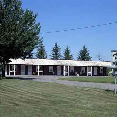 Tivoli Motel, 1973