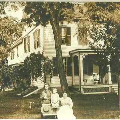 Clum farmhouse, c 1914