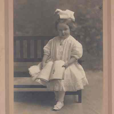 Alice or Ruth Fraleigh