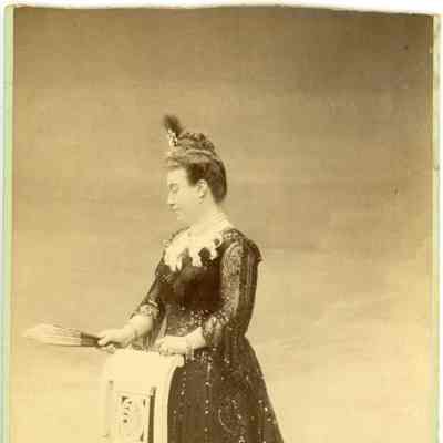 Unknown woman