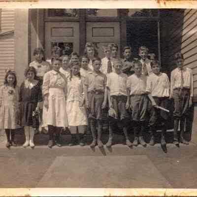 Tivoli Union School Class, c. 1918-1919