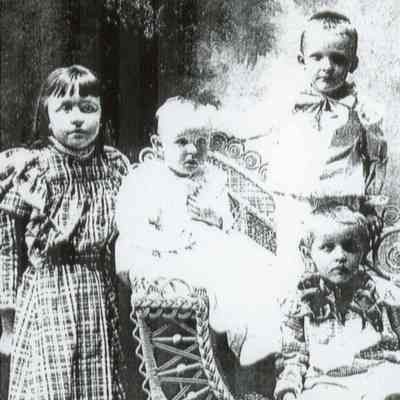 Cora, Frank, Robert and Harry Teator