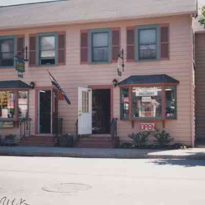 6-14 East Market St - 1999