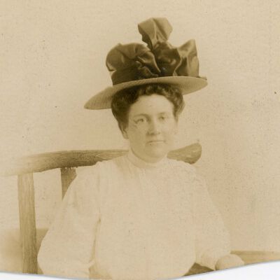 Lady in a Hat