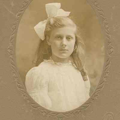 Lillian Elmore as a girl