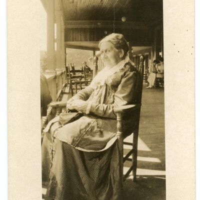 Anna Clark's mother, Tivoli