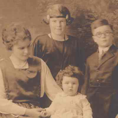 Alice Arnold Fraleigh Kernochan, Alice Irene Fraleigh, Arnold Fraleigh, and Jack Kernochan