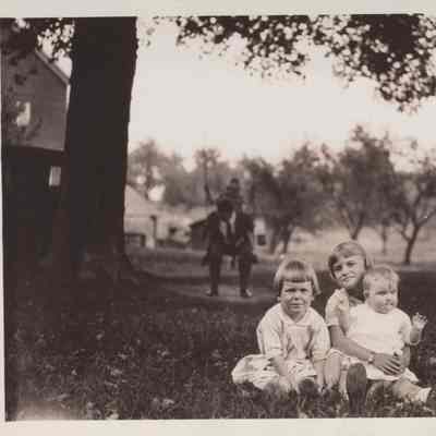 Rachel, Elizabeth and Margaret Mead, 1930