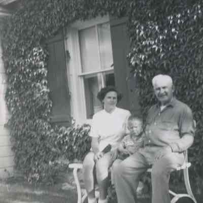 Alice Bulkeley's sister, Anna May, Jonathan Bulkeley and William Redder