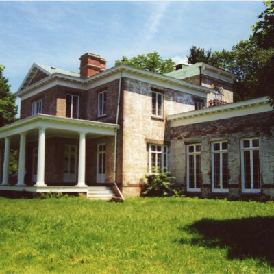 Rose Hill Estate Front Porch, Tivoli