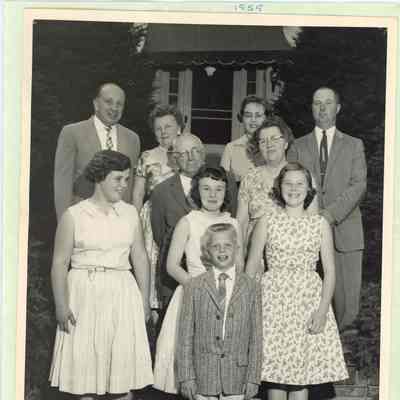 Irving P. and Mary Fraleigh family photo, 1959