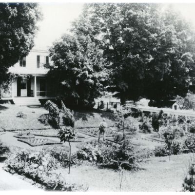 Sunken gardens, South Broadway
