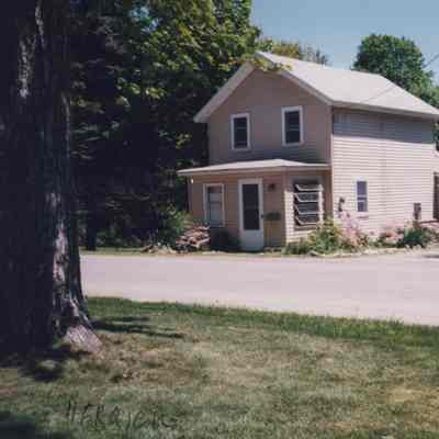 27 Thompson Street - 1999