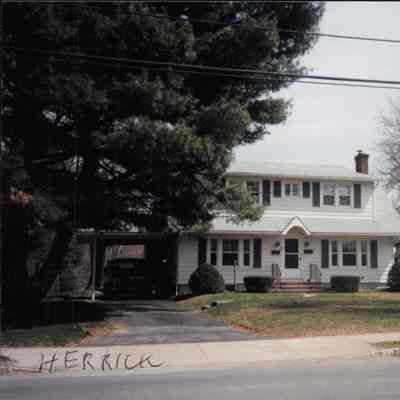7366 South Broadway - 1999