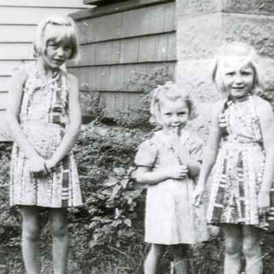 Jane Teator and half-sisters, Elizabeth and Marion Teator