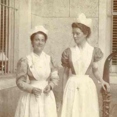 Margaret L. Chanler as volunteer nurse, 1898