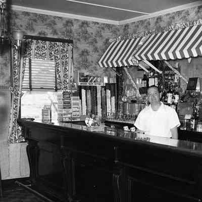 Reese's Bar Bartender