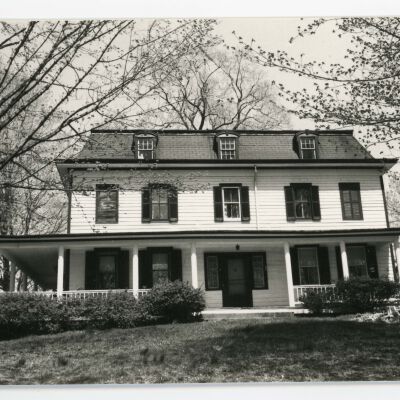 Rose Hill Farm (then owned by Elmore Fraleigh) on Fraleigh Lane.