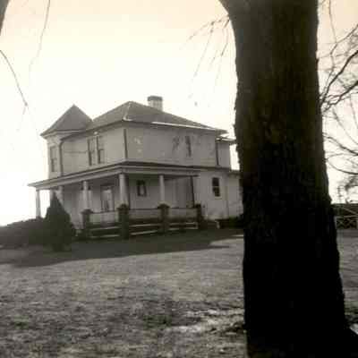 R. Coon's house, Red Hook