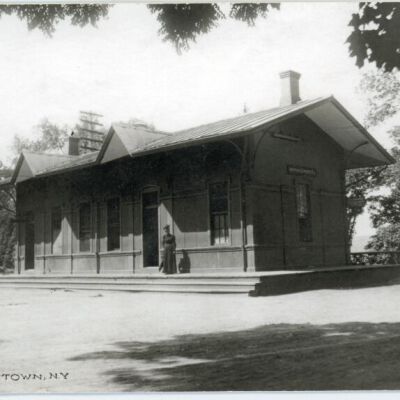 Train station, Barrytown