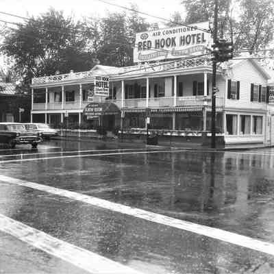 Red Hook Hotel, 1961