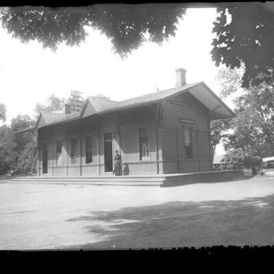 Barrytown Train Station