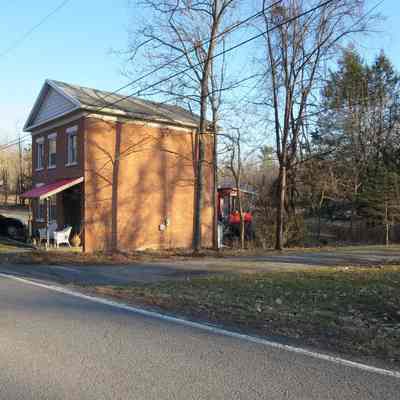211 Barrytown Road