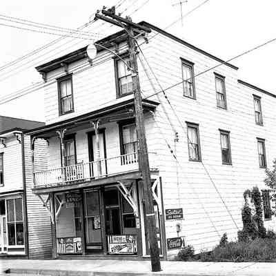 Cole and Mead Hotel, Tivoli, 1953