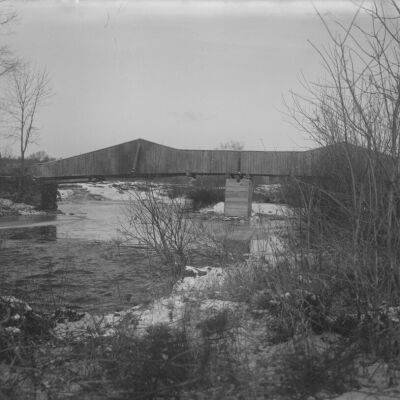 Roe Jan, Elizaville Falls