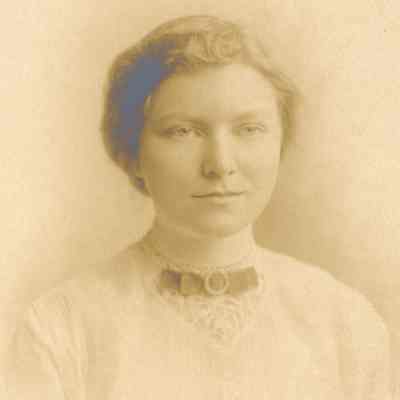 Formal portrait of Margaret Fay (Kennedy) Mead