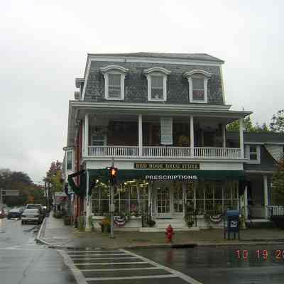House attached to Drug store on North side: Photo from Parcel Access