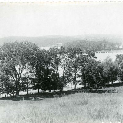 View showing the Consoladated Ice Co. on the Hudson River.