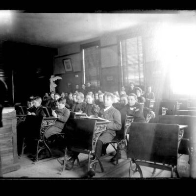 Classroom with young ladies, Red Hook School (probably) 1900