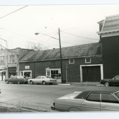 Shed building attached to Conklin & Allendorf (Aucock) Building, North Broadway