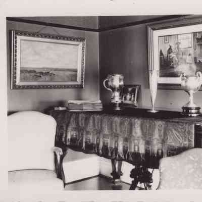 Parlor Meadow Brook Farm 1942
