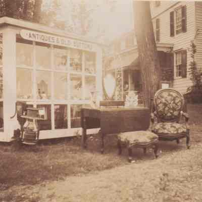 Antiques and Buttons Shop at Locust Rest