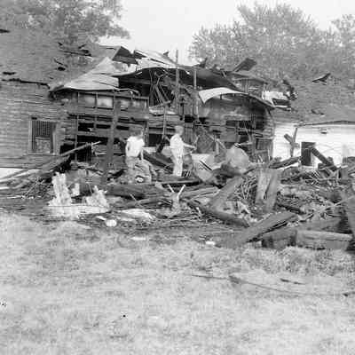 Fire aftermath, Fingar Poultry Farm, Tivoli, 1964