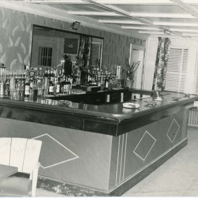Elbow Room, Red Hook Hotel, 1946