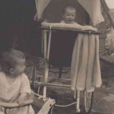 Elizabeth Mead and Jane, July 1924