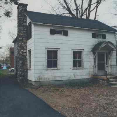 8 Fraleigh St. Information