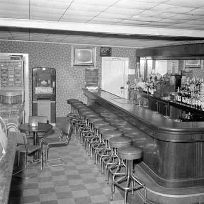 Hotel Regis bar, 1956.