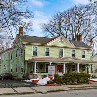 Red Hook Inn - 2017