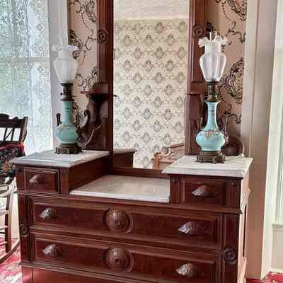 Dresser