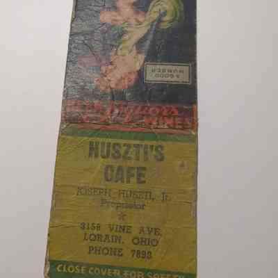 Huszti's Cafe